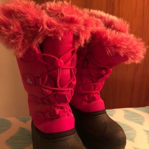Pink Girls ❄️SNOW BOOTS❄️ size 2